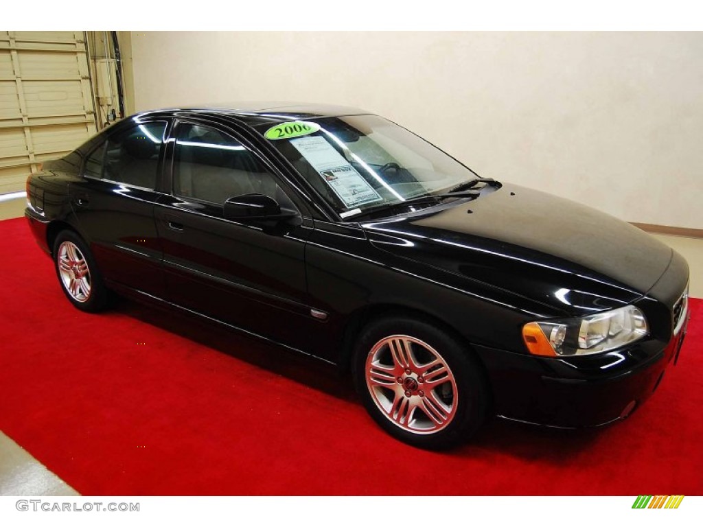 2006 S60 2.5T - Black / Taupe/Light Taupe photo #1