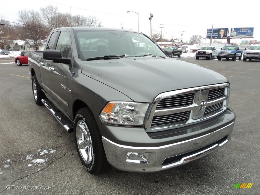 2010 Ram 1500 Big Horn Quad Cab 4x4 - Mineral Gray Metallic / Dark Slate/Medium Graystone photo #25