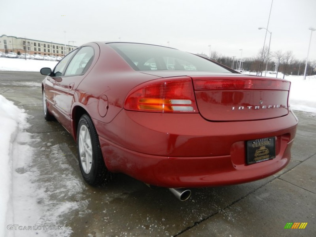 2000 Intrepid  - Inferno Red Metallic / Agate photo #5