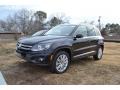 Deep Black Metallic - Tiguan SE Photo No. 1