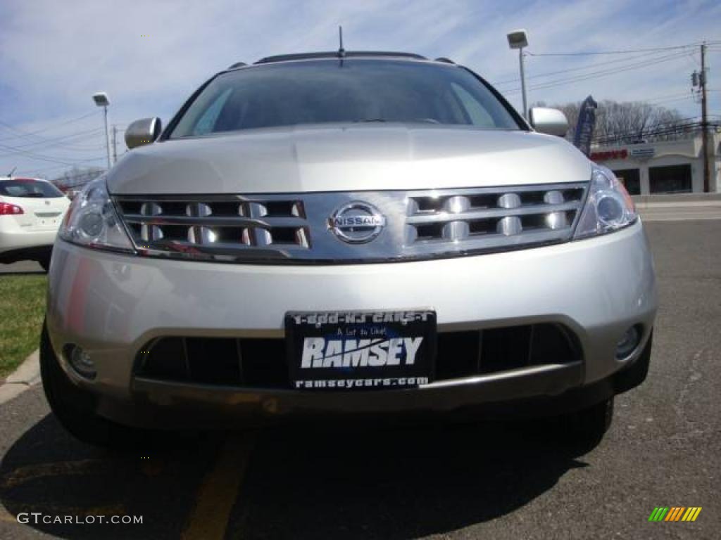 Sheer Silver Metallic Nissan Murano