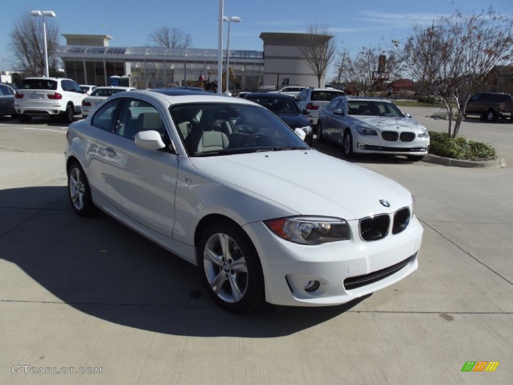 2013 1 Series 128i Coupe - Alpine White / Taupe photo #2