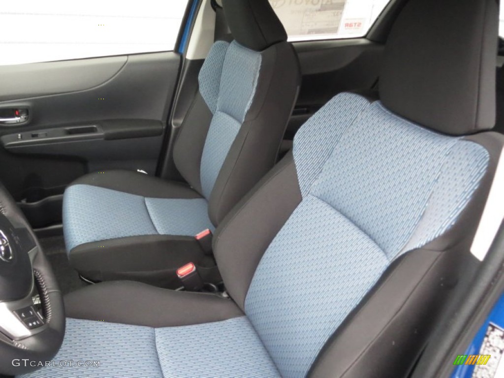 Dark Gray Interior 2013 Toyota Yaris SE 5 Door Photo #75329837