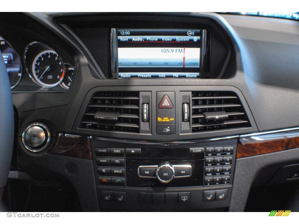 2013 Mercedes-Benz E 350 4Matic Coupe Controls Photos