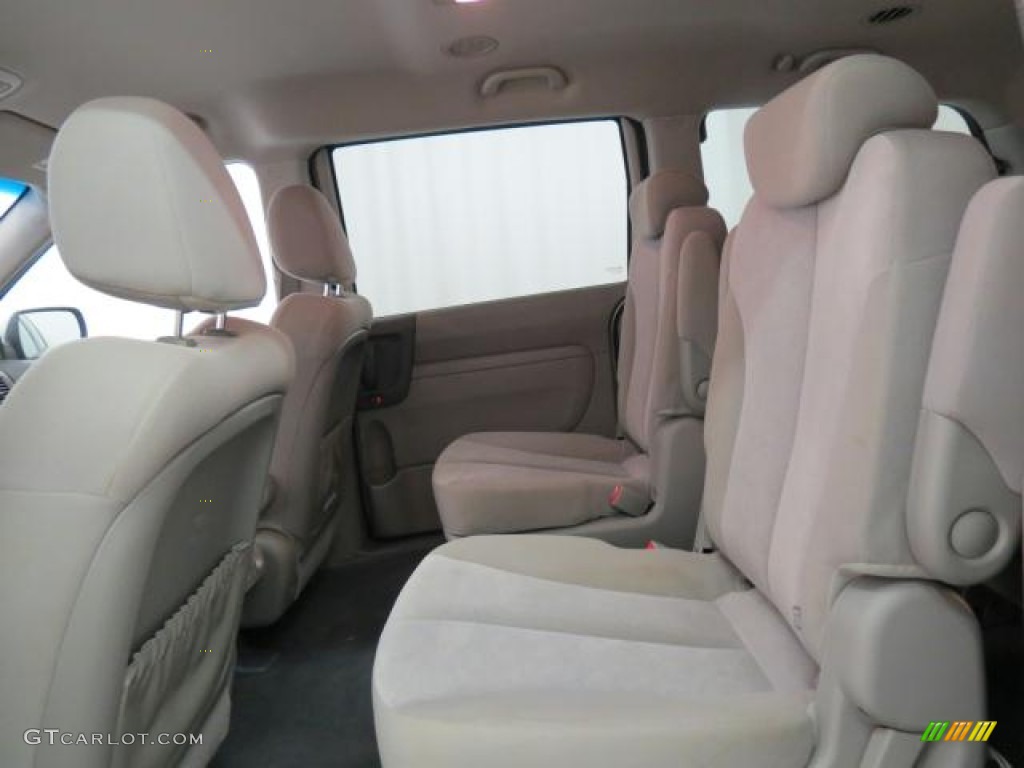 2009 Sedona LX - Clear Silver / Gray photo #6