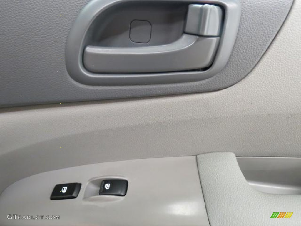2009 Sedona LX - Clear Silver / Gray photo #21