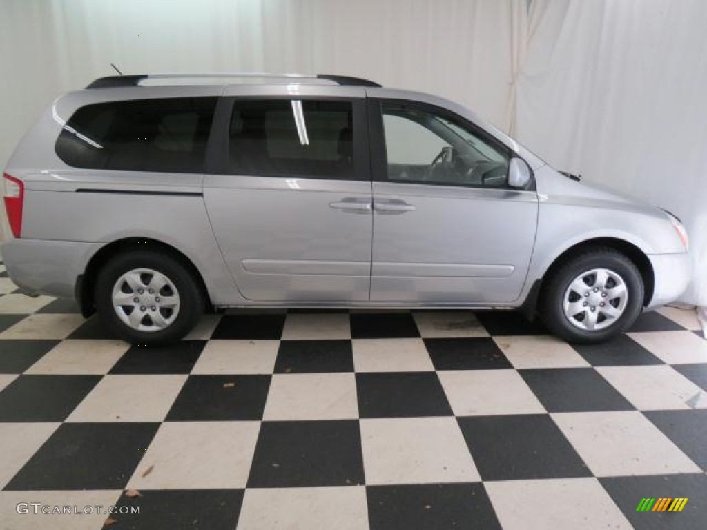2009 Sedona LX - Clear Silver / Gray photo #26