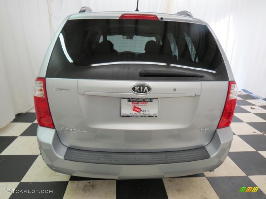 2009 Sedona LX - Clear Silver / Gray photo #28