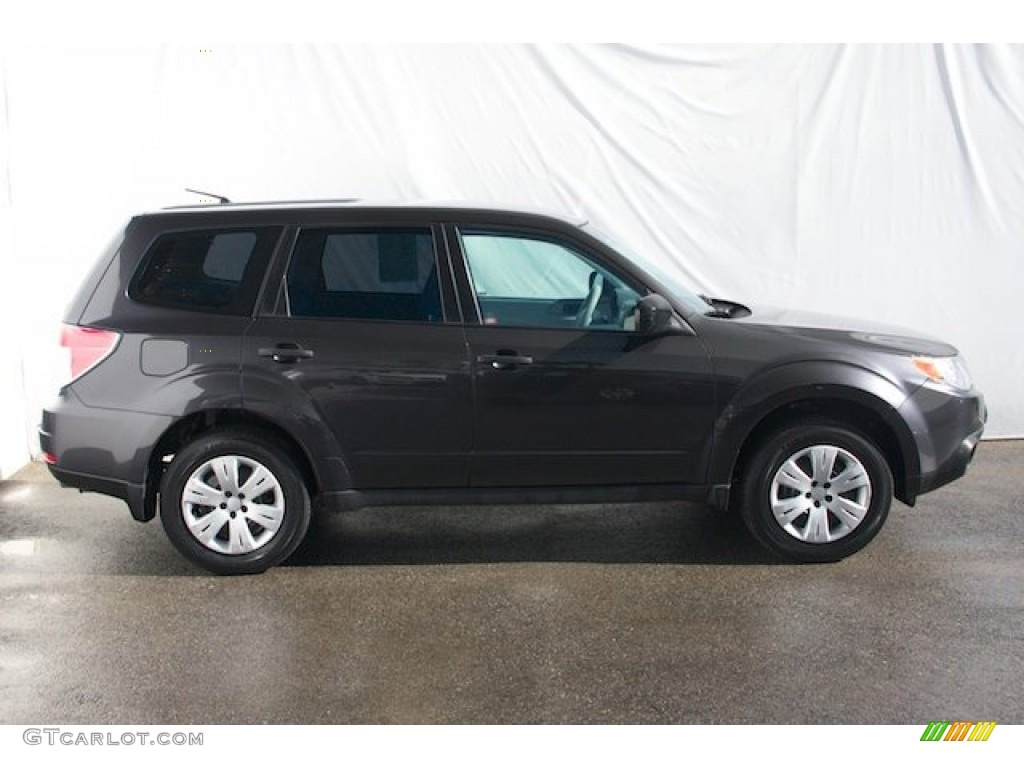 2009 Forester 2.5 X - Obsidian Black Pearl / Platinum photo #10