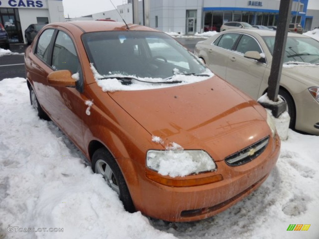 2006 Aveo LS Sedan - Spicy Orange / Charcoal photo #1