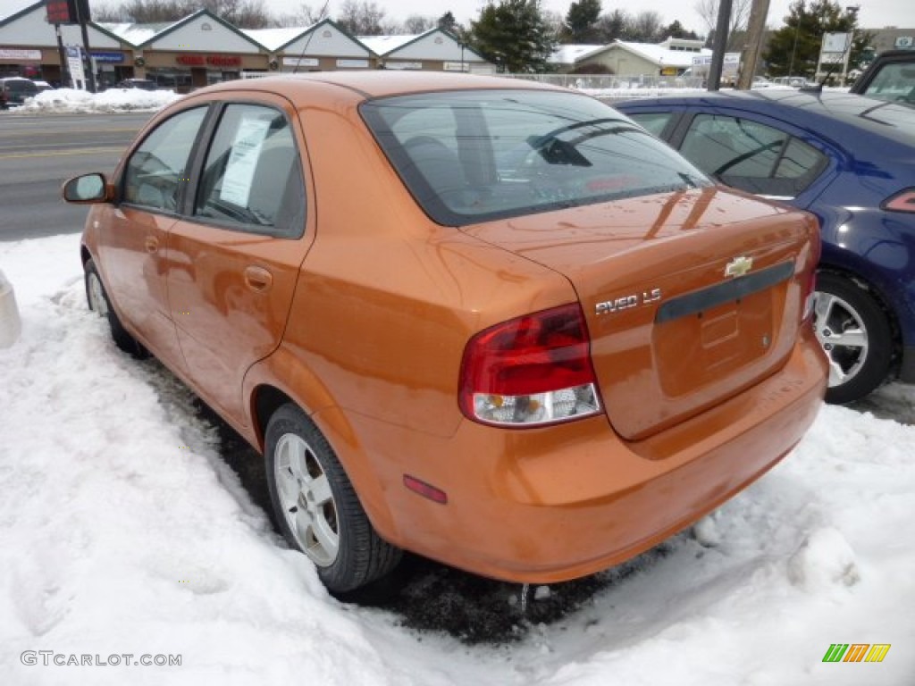 2006 Aveo LS Sedan - Spicy Orange / Charcoal photo #3