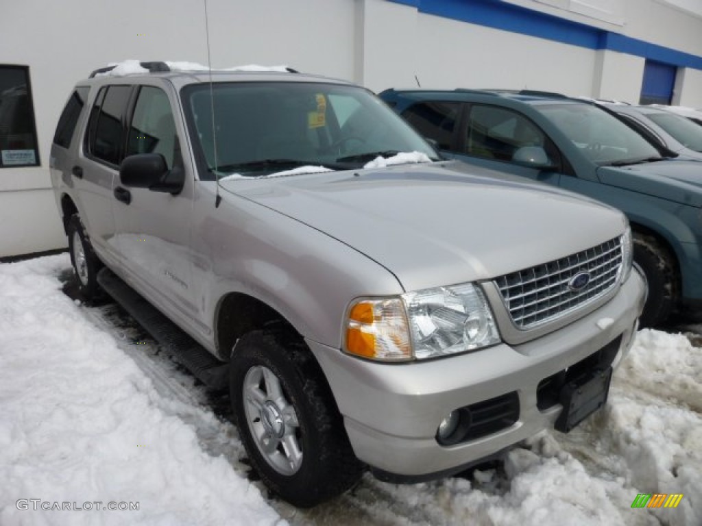 2004 Explorer XLT 4x4 - Silver Birch Metallic / Gray photo #1