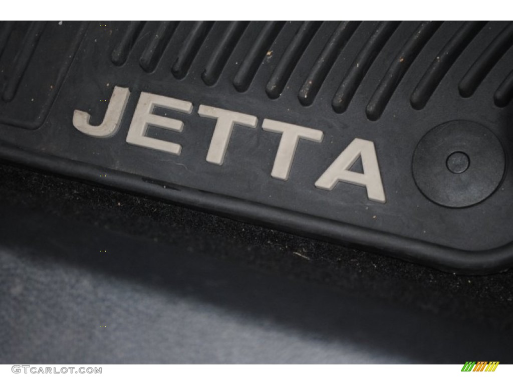 2010 Jetta SE Sedan - Candy White / Titan Black photo #18