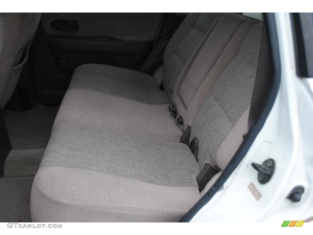 1999 Montero Sport XLS - Alpine White / Tan photo #15