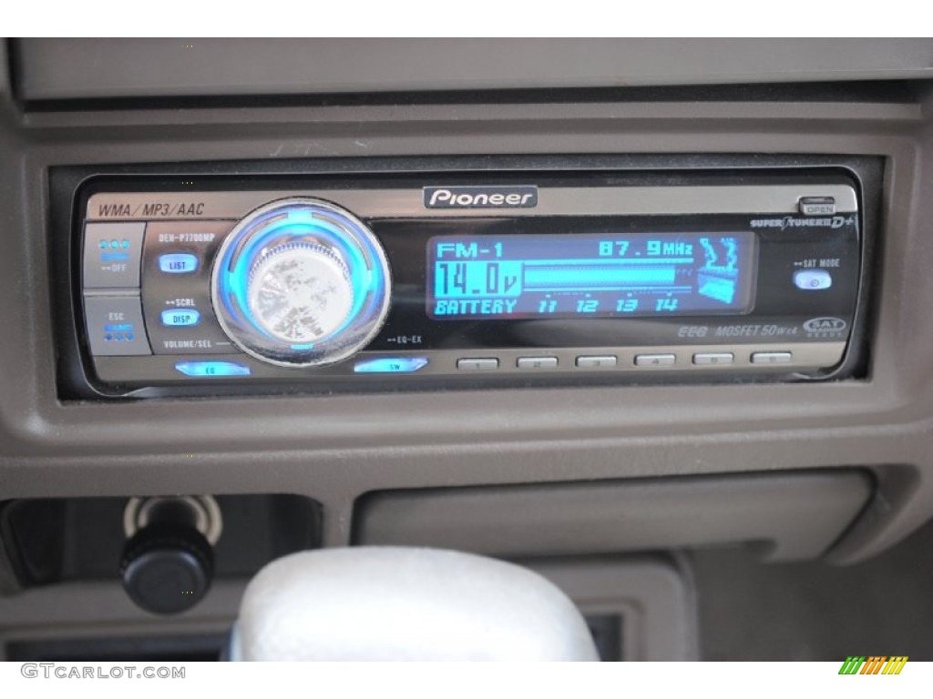 1999 Montero Sport XLS - Alpine White / Tan photo #23