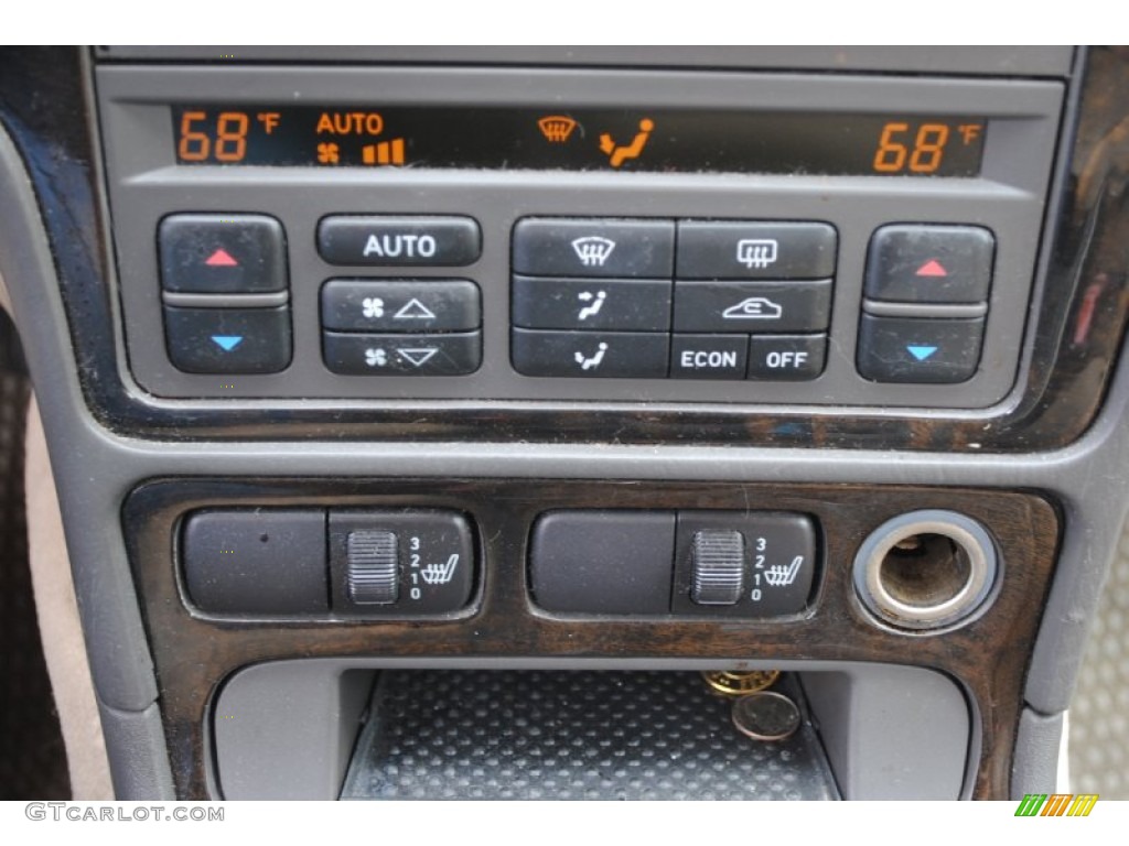 2003 Saab 9-5 Linear Sport Wagon Controls Photos
