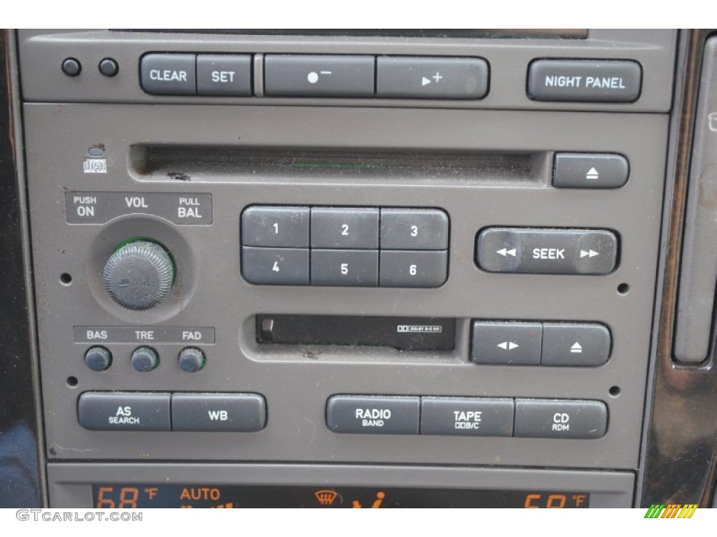 2003 Saab 9-5 Linear Sport Wagon Audio System Photos