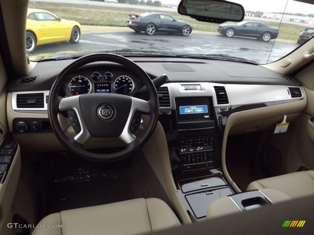 2013 Cadillac Escalade EXT Premium AWD Dashboard Photos