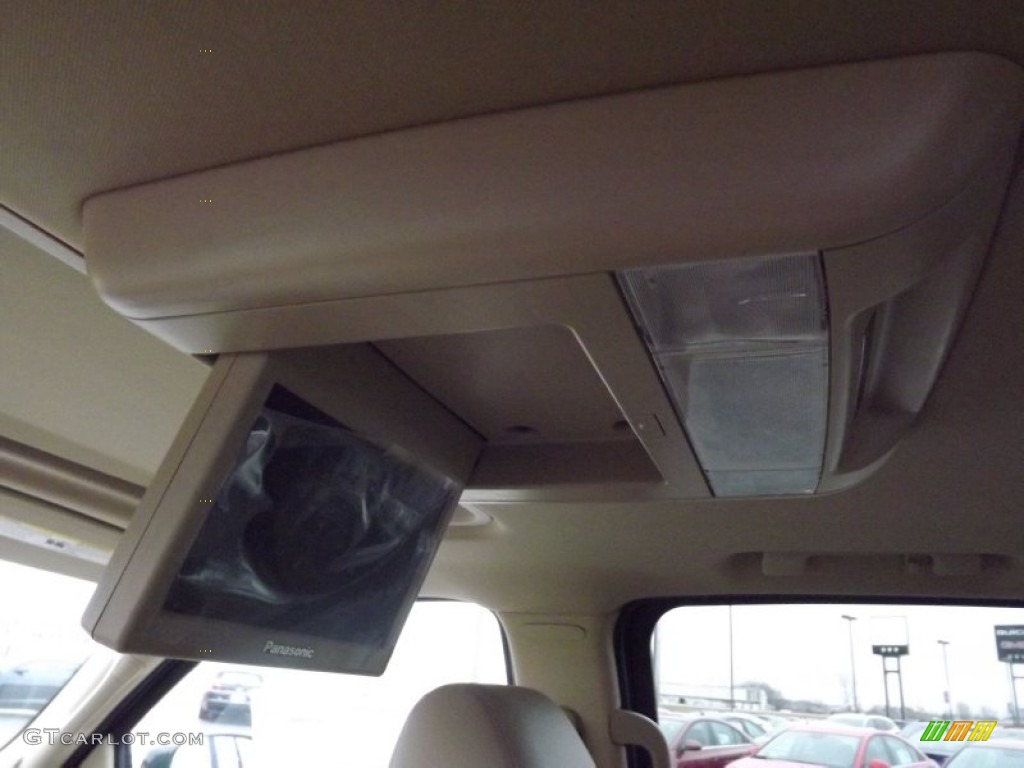 2013 Cadillac Escalade EXT Premium AWD Entertainment System Photo #75340920