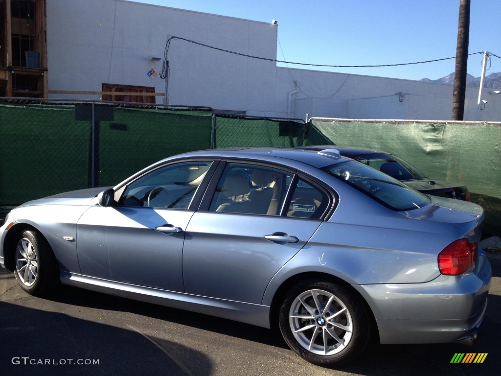 2010 3 Series 328i Sedan - Blue Water Metallic / Beige photo #3