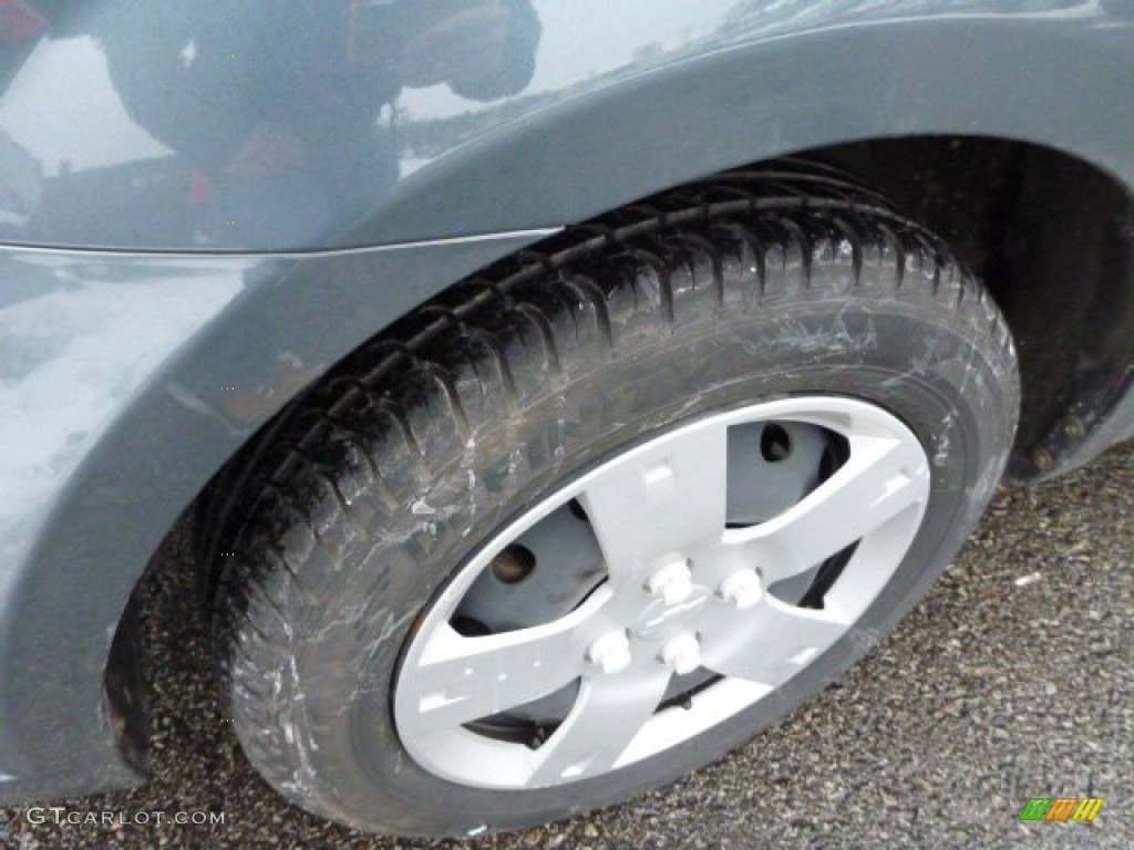 2010 Aveo LT Sedan - Wintergreen / Charcoal photo #8