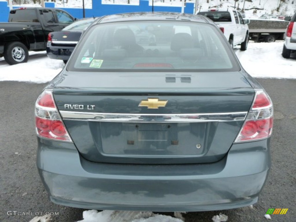 2010 Aveo LT Sedan - Wintergreen / Charcoal photo #11