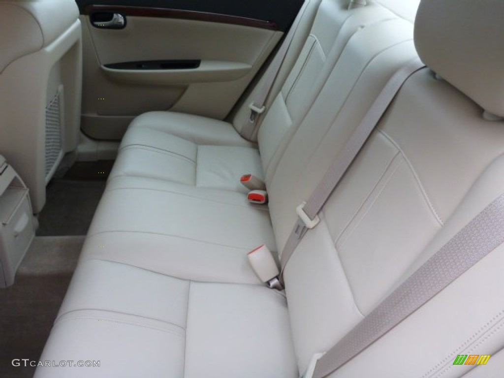 2009 Aura XR V6 - Gold Mist Metallic / Tan photo #11