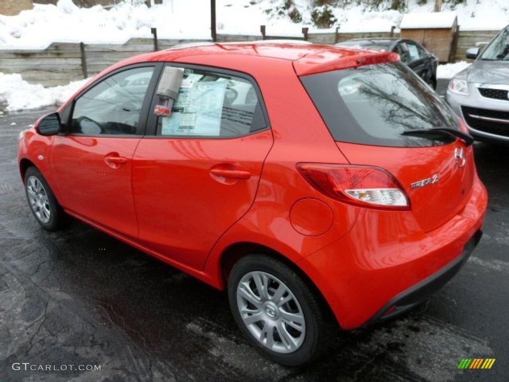 2013 MAZDA2 Sport - True Red / Black photo #3