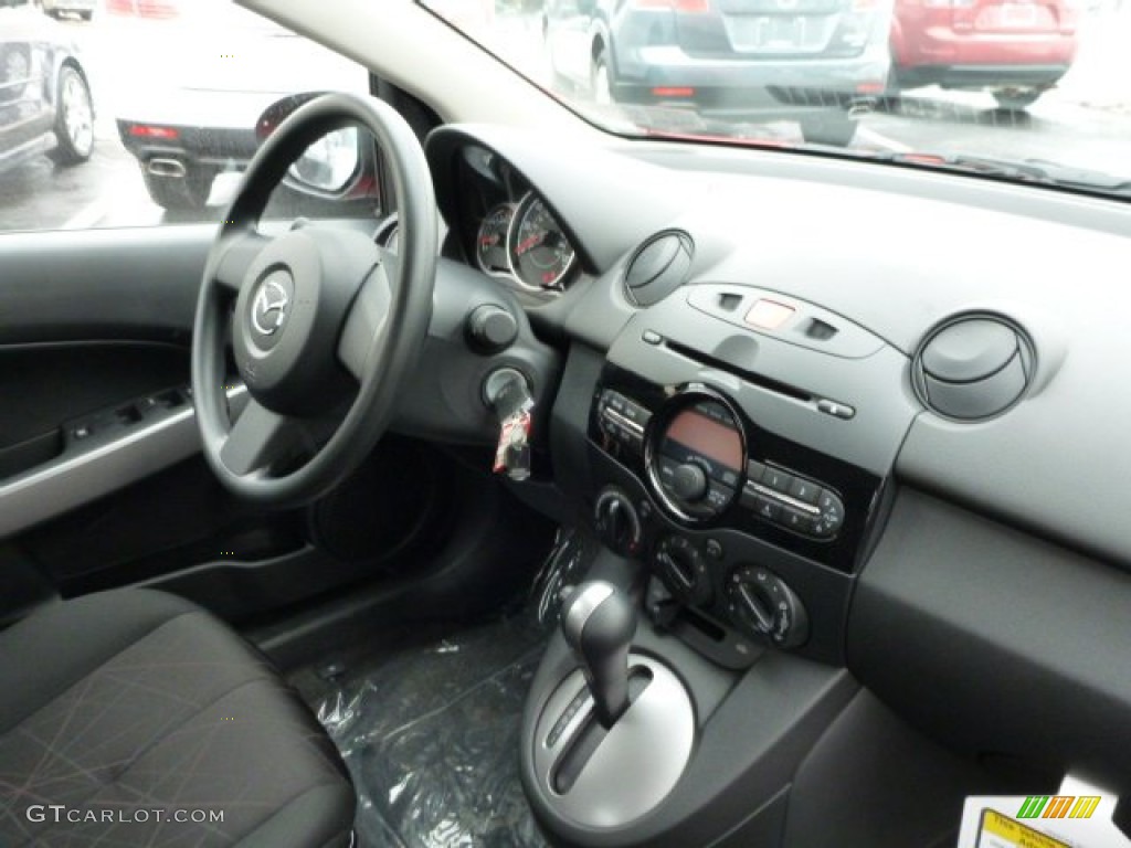 Black Interior 2013 Mazda MAZDA2 Sport Photo #75346861