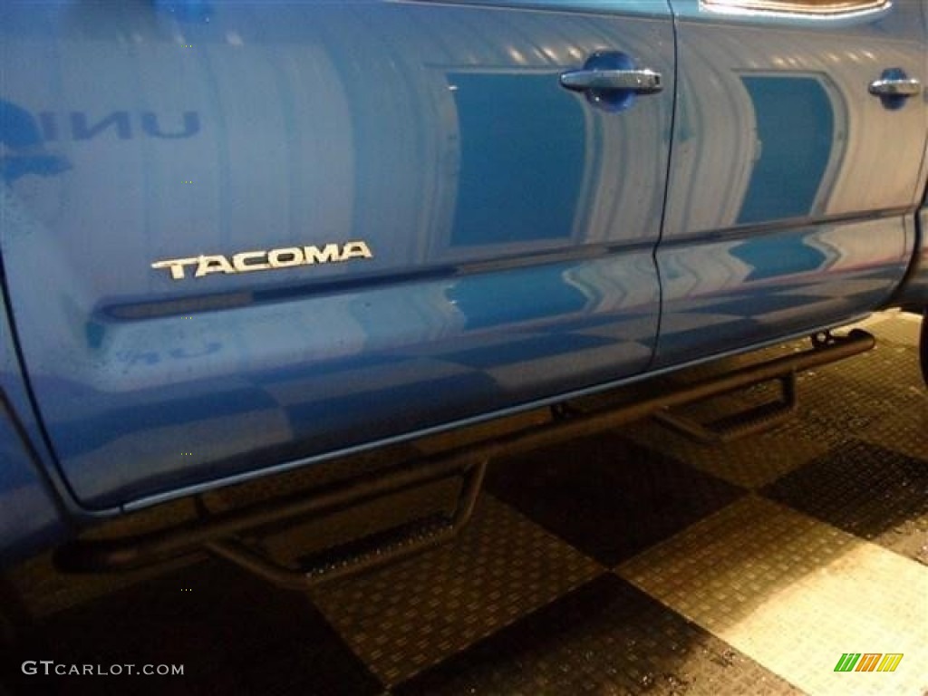2011 Tacoma V6 SR5 PreRunner Double Cab - Speedway Blue / Graphite Gray photo #21