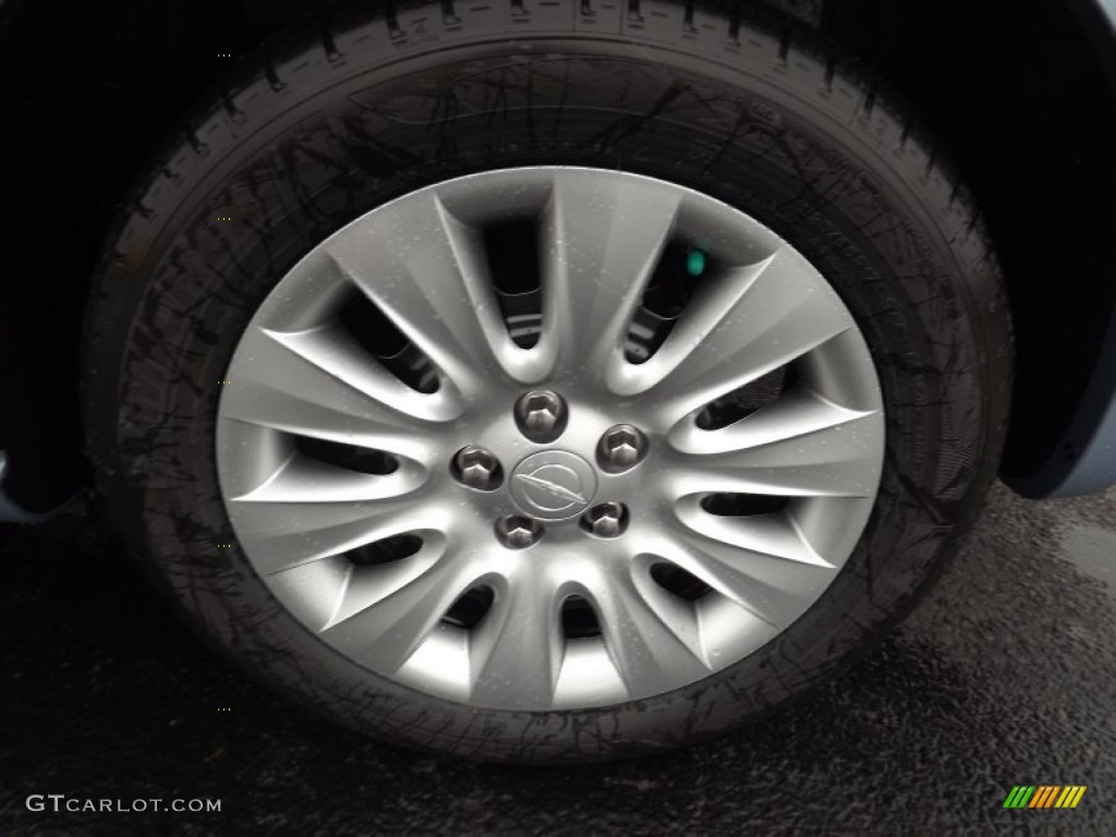2013 Chrysler 200 LX Sedan Wheel Photo #75349474