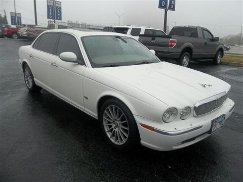 2006 Jaguar XJ XJ8 L Data, Info and Specs