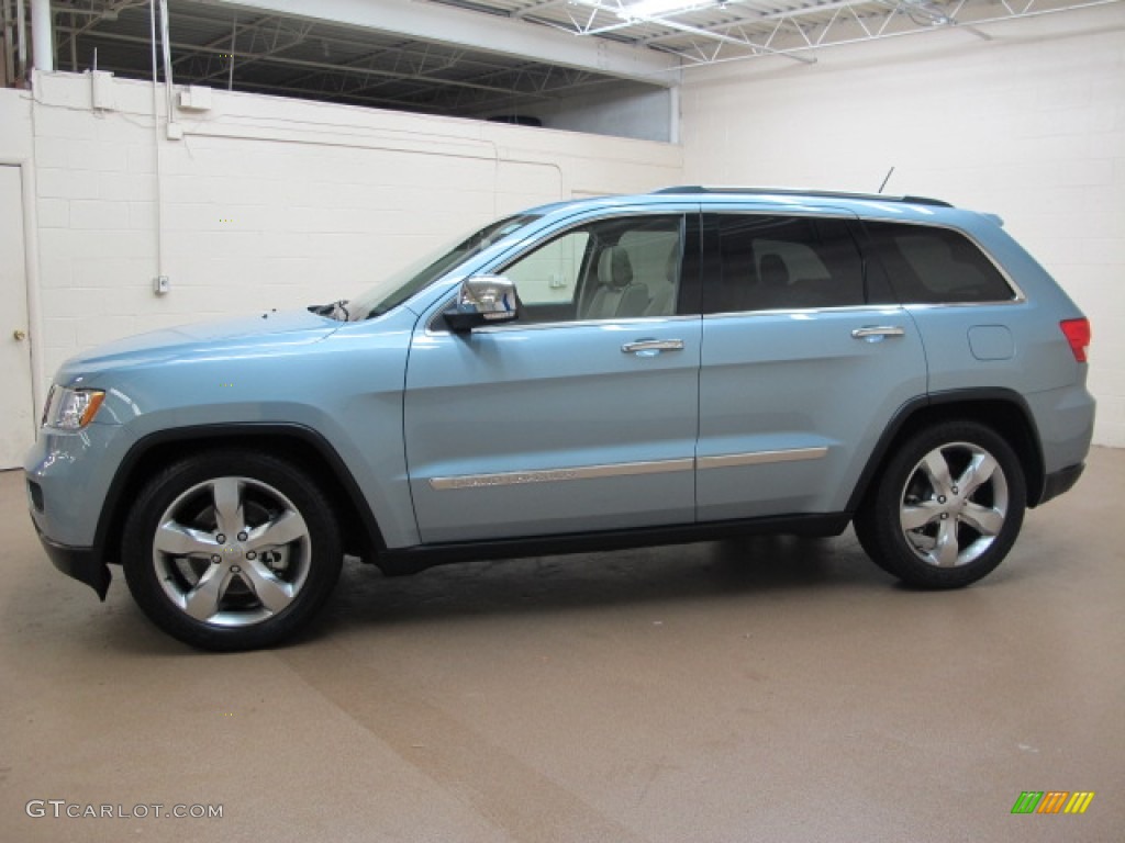 Winter Chill 2012 Jeep Grand Cherokee Overland 4x4 Exterior Photo #75351427