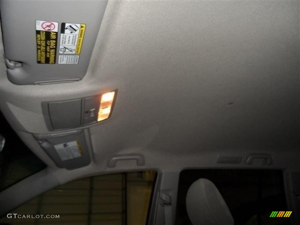 2012 Highlander V6 - Classic Silver Metallic / Ash photo #16