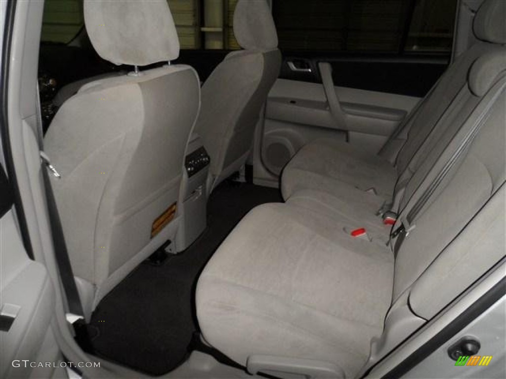 2012 Highlander V6 - Classic Silver Metallic / Ash photo #21