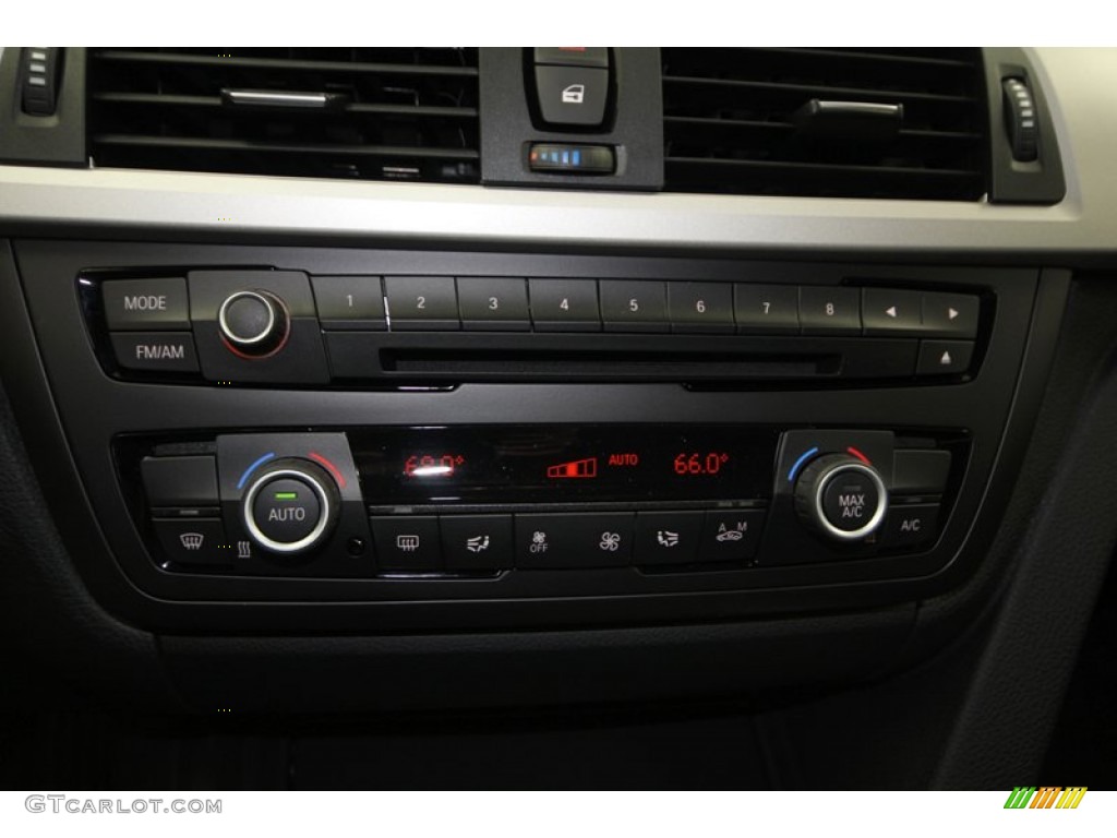 2013 3 Series 328i Sedan - Glacier Silver Metallic / Black photo #17