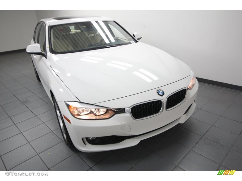 2013 3 Series 328i Sedan - Alpine White / Venetian Beige photo #6