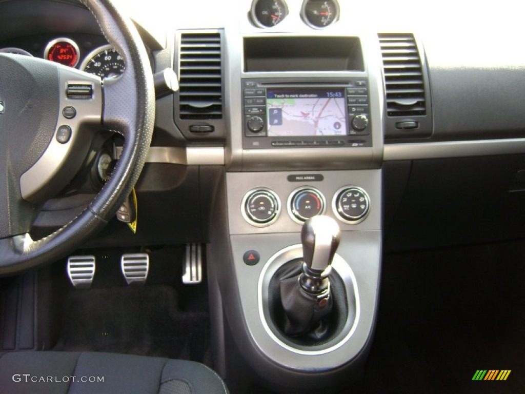 2011 Nissan Sentra SE-R Spec V 6 Speed Manual Transmission Photo #75353963