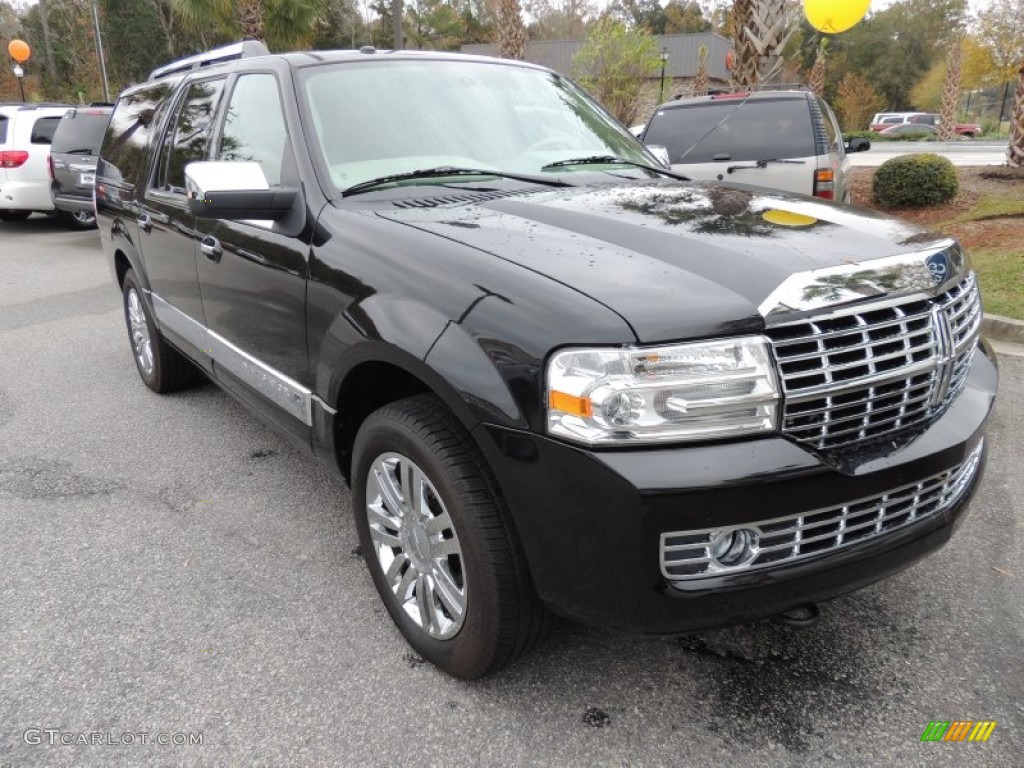 2010 Navigator L - Tuxedo Black Metallic / Camel photo #1