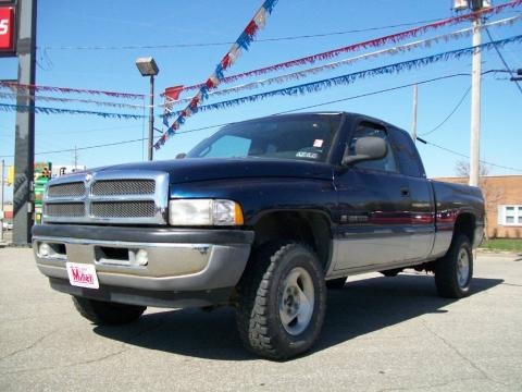 2000 Dodge Ram 1500 ST Extended Cab 4x4 Data, Info and Specs