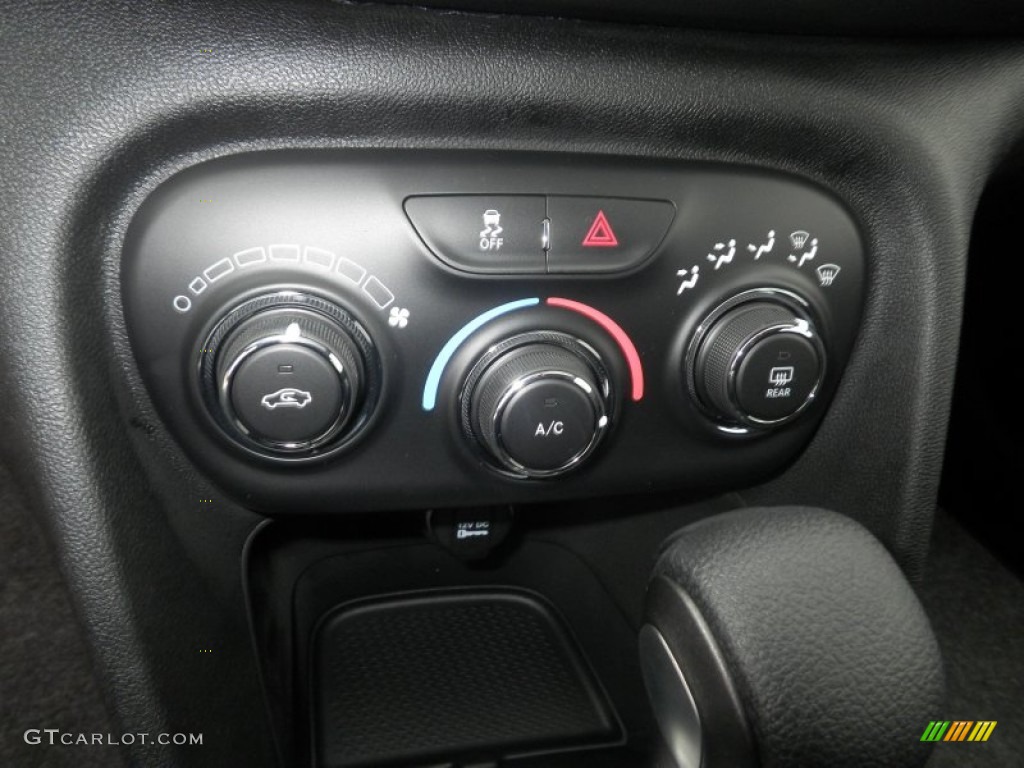 2013 Dodge Dart SXT Controls Photo #75362285