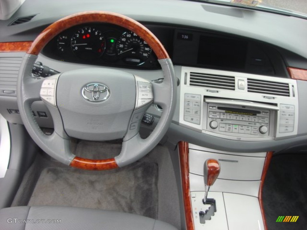 2005 Toyota Avalon Limited Light Gray Dashboard Photo #75365822