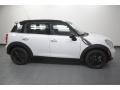 Light White - Cooper S Countryman Photo No. 2