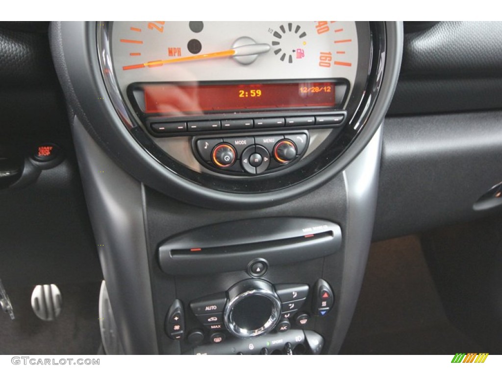 2013 Mini Cooper S Countryman Controls Photo #75368802