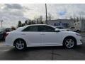 Super White - Camry SE Photo No. 6