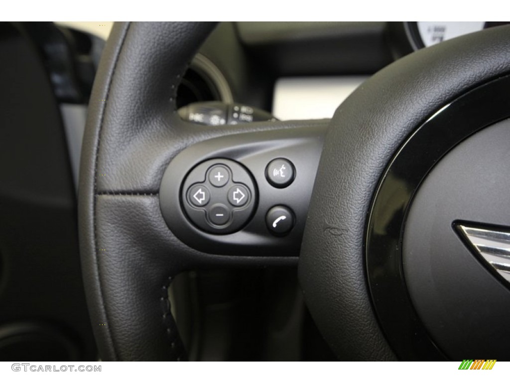 2013 Mini Cooper Hardtop Controls Photo #75369539
