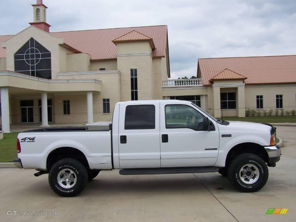 2001 F250 Super Duty Lariat Super Crew 4x4 - Oxford White / Medium Graphite photo #2