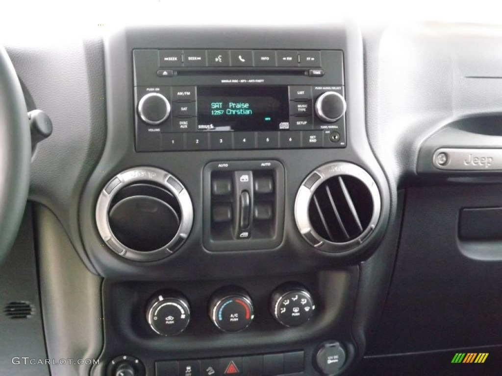 2013 Wrangler Unlimited Sport S 4x4 - Gecko Green Pearl / Black photo #9