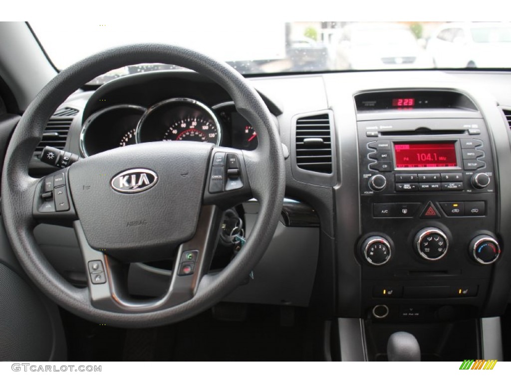 2011 Sorento LX - Spicy Red / Beige photo #17