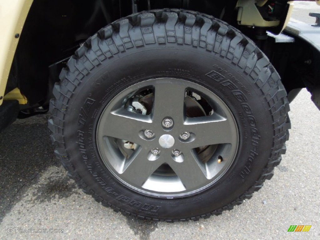 2011 Jeep Wrangler Mojave 4x4 Wheel Photo #75375175